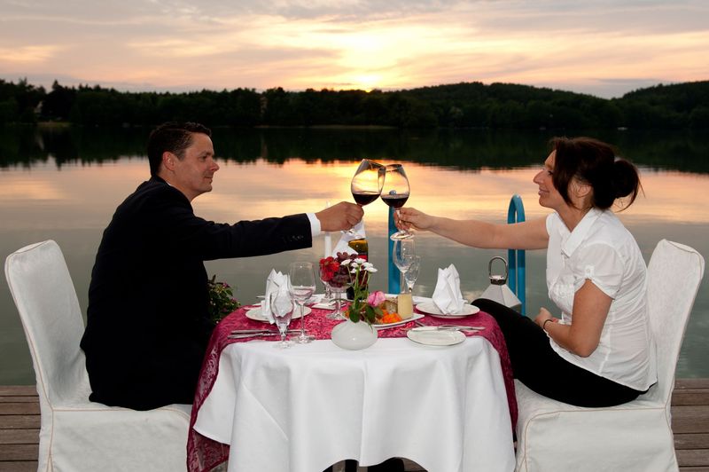 Abendessen am ;Steg